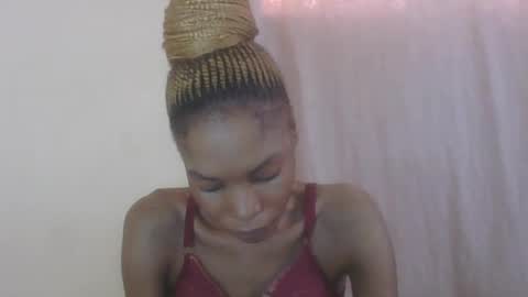 Snapshot of sweetpetite254 chatting on 07/17/26, 07:04 ESTHER online show from 07/17/26, 07:04