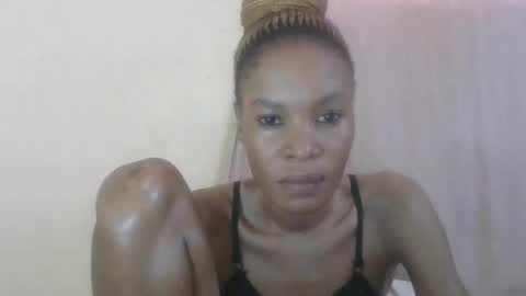 Snapshot of sweetpetite254 chatting on 07/28/26, 06:31 ESTHER online show from 07/28/26, 06:31
