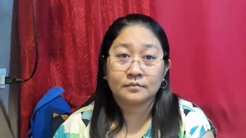 Snapshot of sweetpilipina88 chatting on 05/15/26, 11:34 MIA online show from 05/15/26, 11:34
