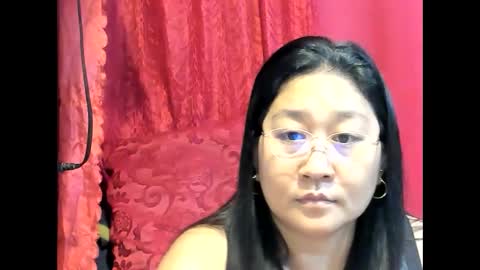 Snapshot of sweetpilipina88 chatting on 05/21/26, 06:31 MIA online show from 05/21/26, 06:31
