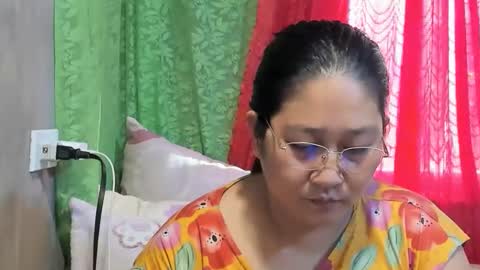 Snapshot of sweetpilipina88 chatting on 06/09/26, 11:16 MIA online show from 06/09/26, 11:16
