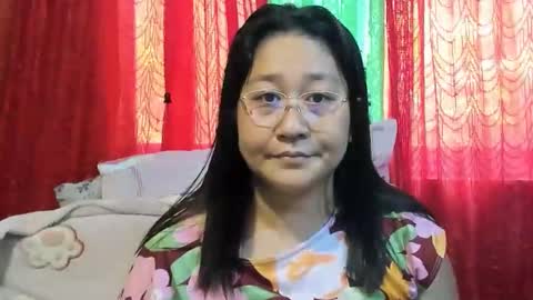 Snapshot of sweetpilipina88 chatting on 06/11/26, 02:22 MIA online show from 06/11/26, 02:22