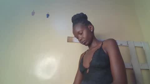 Snapshot of sweetpink_1 chatting on 02/16/26, 08:38 sweetpink_1 online show from 02/16/26, 08:38