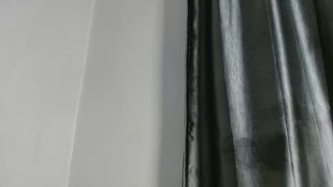 slim ivy online show from 10/20/25, 05:57