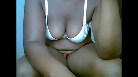 Snapshot of sweetrenne chatting on 03/11/25, 04:54 sweetrenne online show from 03/11/25, 04:54