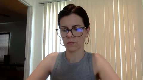 sweetriddance online show from 12/15/25, 06:23