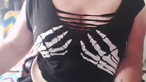 sweetsapphirepuppy online show from 01/14/26, 04:45