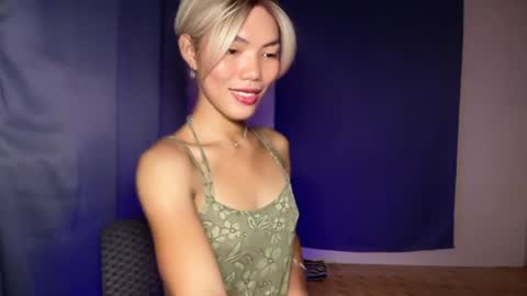 Snapshot of sweetsexy_alexis chatting on 07/22/26, 07:33 Alexis online show from 07/22/26, 07:33