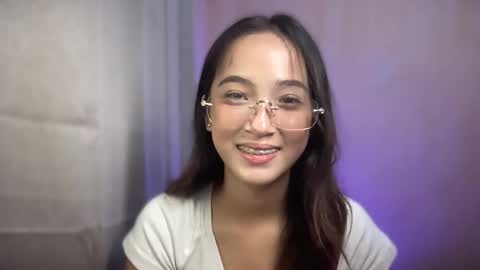 Mia online show from 11/26/25, 03:24