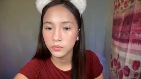 Mia online show from 11/28/25, 03:25