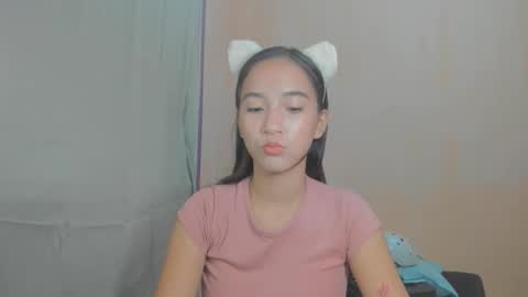 Mia online show from 12/05/25, 02:58