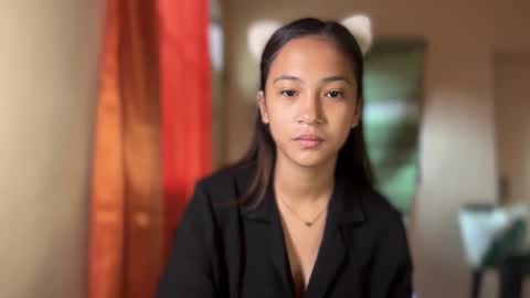 Mia online show from 03/13/26, 12:06