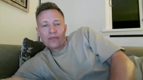 Snapshot of sweetsinner83 chatting on 05/15/26, 08:49 sweetsinner83 online show from 05/15/26, 08:49