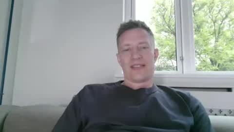 Snapshot of sweetsinner83 chatting on 05/18/26, 06:14 sweetsinner83 online show from 05/18/26, 06:14