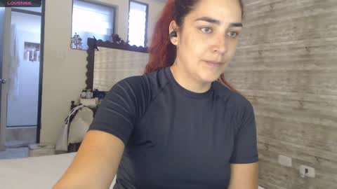 Snapshot of sweetsmile28 chatting on 01/22/25, 12:17 Dianis online show from 01/22/25, 12:17