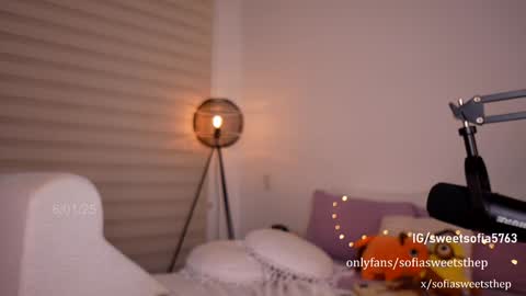 Snapshot of sweetsthep22 chatting on 01/07/25, 04:08 Sofia  online show from 01/07/25, 04:08