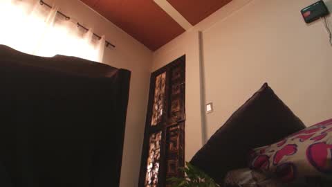 Snapshot of sweett_17 chatting on 10/31/25, 02:40 dulce online show from 10/31/25, 02:40