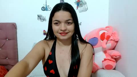 Snapshot of sweett_2026 chatting on 05/27/26, 02:30 sweet online show from 05/27/26, 02:30