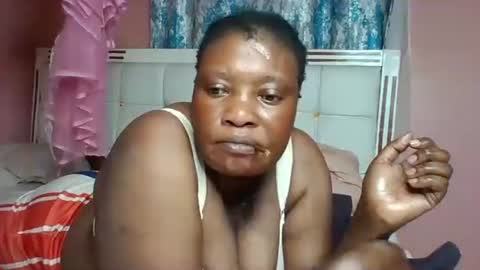 Snapshot of sweett_melly chatting on 02/23/25, 10:09 sweett_melly online show from 02/23/25, 10:09