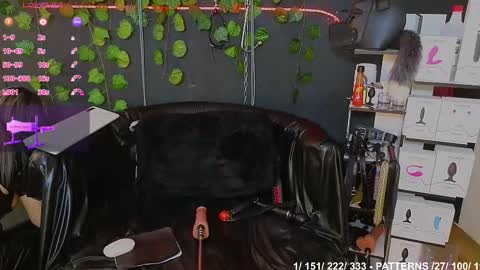 Snapshot of sweett_mollyy chatting on 09/21/25, 09:16 Molly -  INDEPENDENT MODEL online show from 09/21/25, 09:16