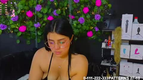 Molly -  INDEPENDENT MODEL online show from 04/21/26, 04:45