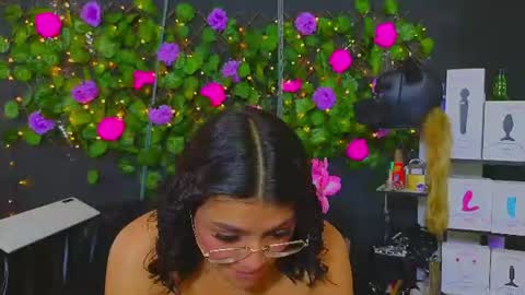Snapshot of sweett_mollyy chatting on 07/23/26, 09:35 Molly - INDEPENDENT MODEL online show from 07/23/26, 09:35