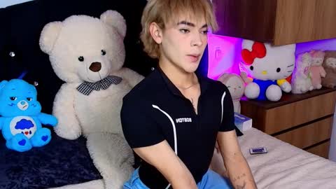 Neffer online show from 11/26/25, 05:19