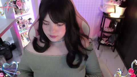 Snapshot of sweettoqui chatting on 12/19/24, 09:17 Pau online show from 12/19/24, 09:17