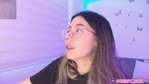 Snapshot of sweettvera_ chatting on 04/28/26, 12:32 Veronica Independent Model online show from 04/28/26, 12:32