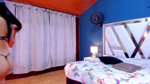 Snapshot of sweettyalondra chatting on 03/10/25, 10:45 ALONDRA online show from 03/10/25, 10:45