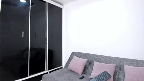 Snapshot of sweettyalondra chatting on 09/16/25, 12:11 ALONDRA online show from 09/16/25, 12:11