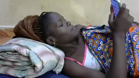 sweetvallerie online show from 02/09/25, 09:39