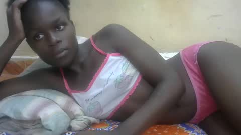 sweetvallerie online show from 02/23/25, 01:32