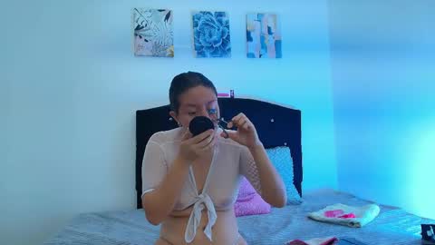 Snapshot of sweetx__mia chatting on 05/11/26, 11:38 Mia online show from 05/11/26, 11:38