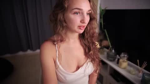 Liza online show from 10/19/25, 06:08