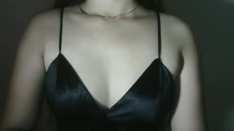 Snapshot of sweety_princess15 chatting on 10/27/25, 08:13 sweety_princess15 online show from 10/27/25, 08:13