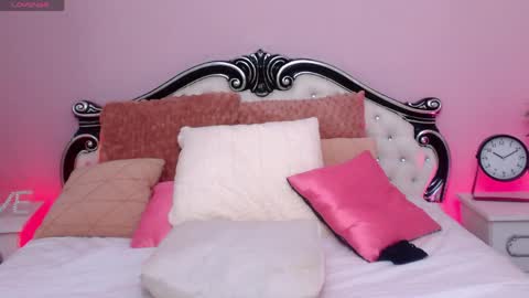 Snapshot of sweety_sasha18 chatting on 05/27/26, 01:57 Sasha online show from 05/27/26, 01:57