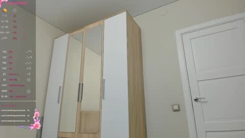 Vikky online show from 02/16/25, 12:30