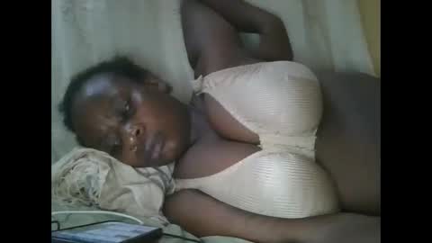 sweetyass25 online show from 11/12/25, 07:03