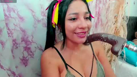Lina online show from 07/18/26, 10:52