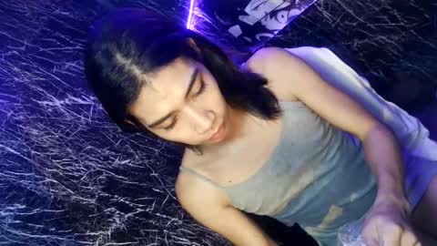 Snapshot of sweetyguyxxx1998 chatting on 03/27/26, 03:56 - allen online show from 03/27/26, 03:56