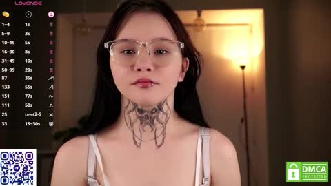 Astrid online show from 11/17/25, 06:24