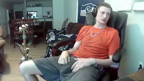 Snapshot of swelteringk chatting on 07/19/26, 10:35 Kile online show from 07/19/26, 10:35