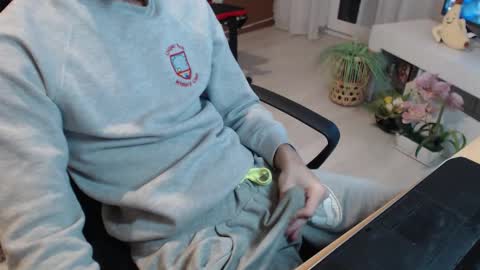 SwetLittleBoy4u online show from 10/01/25, 06:03