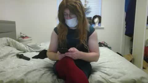 Kikswitch1977 online show from 12/16/25, 02:33