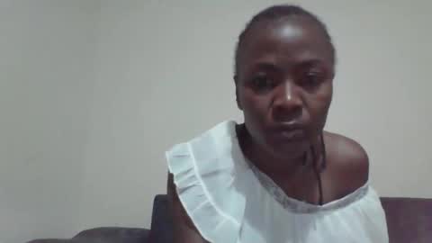 Snapshot of swtebony1 chatting on 12/02/24, 10:12 ALICIA online show from 12/02/24, 10:12