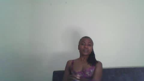 Snapshot of swtebony1 chatting on 12/26/24, 10:41 ALICIA online show from 12/26/24, 10:41