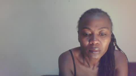 Snapshot of swtebony1 chatting on 01/08/25, 10:37 ALICIA online show from 01/08/25, 10:37