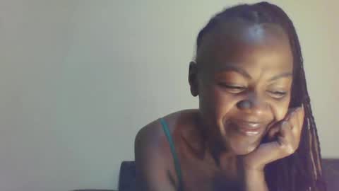 Snapshot of swtebony1 chatting on 01/22/25, 10:59 ALICIA online show from 01/22/25, 10:59