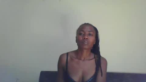 Snapshot of swtebony1 chatting on 02/28/25, 10:39 ALICIA online show from 02/28/25, 10:39
